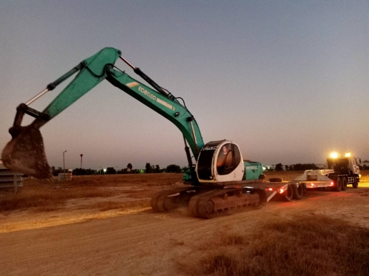 ขายด่วน KOBELCO SK200 เอกสารสัญญาซื้อขาย  รถใช้งานได้ปกติ ไฟฟ้าอยู่  สนใจสอบุาม 093-0764943  K ตั้ม