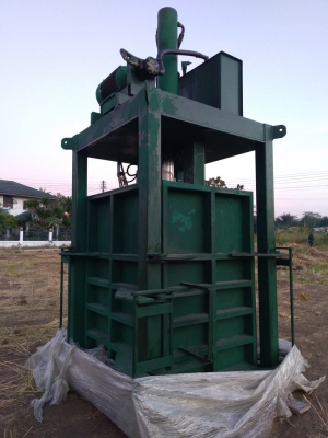 HYDRAULIC VERTICAL WASTE COMPACTOR 80Ton