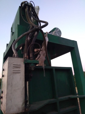 HYDRAULIC VERTICAL WASTE COMPACTOR 80Ton