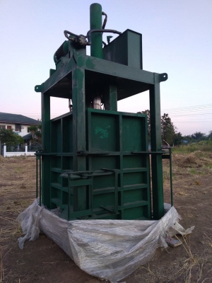 HYDRAULIC VERTICAL WASTE COMPACTOR 80Ton