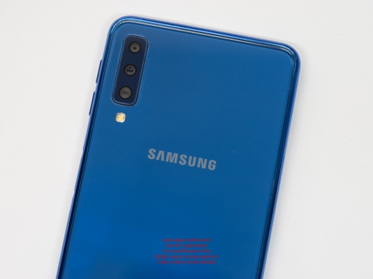 Samsung Galaxy A7 (2018) RAM 4 ROM 64 สีน้าเงิน สภาพใหม่ Samsung Galaxy A7 (2018) RAM 4 ROM 64 สีน้าเงิน สภาพใหม่