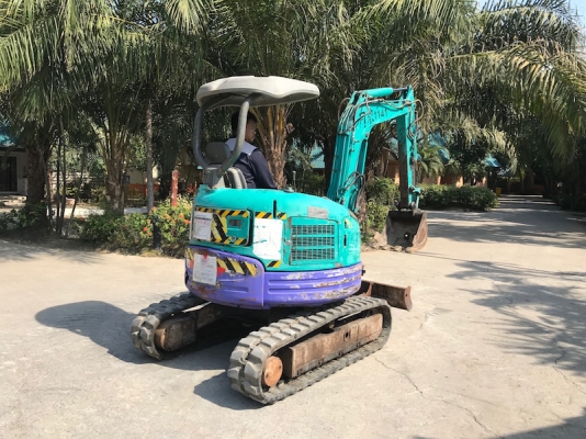 ขายแบคโฮKOMATSU PC30(ลายหัวแย๊ก)พิมพ์นิยมเก่านอก100\%(ปั้มนิ้ว)(คอนโทลน้ำมัน)แน่นๆ เดิมจากญี่ปุ่น ทำงานสมบูรณ์ทุกระบบ รับรองไม่ผิดหวัง 285,000 เท่านั้น!!