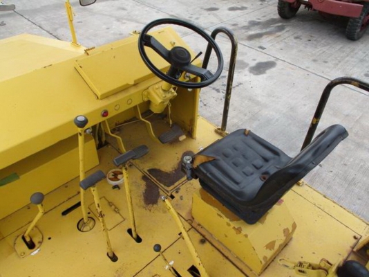 ขายรถบด DYNAPAC รุ่น CP202W หน้า3 หลัง 4 ปี 1999 นำเข้า สภาพดีมาก เดิมๆพร้อมใช้ ไมล์น้อย 2800 กม.โทร084-5424150 line id : rapinza