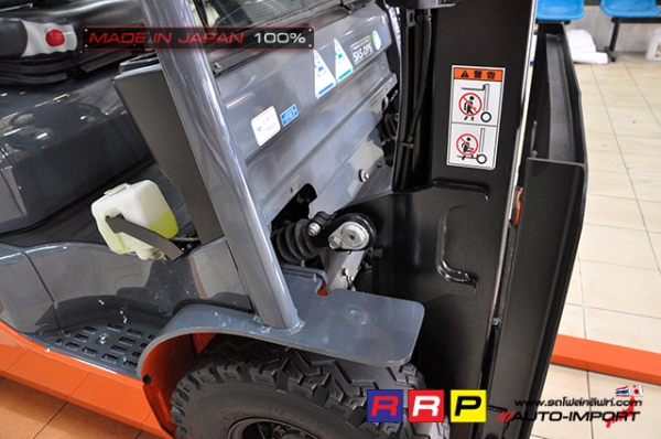 ขายรถโฟล์คลิฟท์มือสอง TOYOTA รุ่น 8FGL15-11655 นำเข้าจากประเทศญี่ปุ่น 100\% ไม่เคยใช้งานในไทย