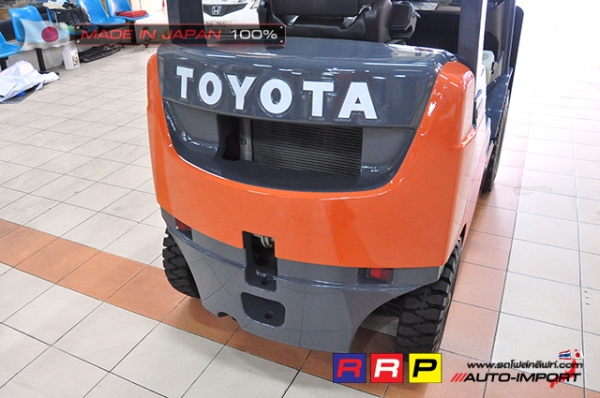 ขายรถโฟล์คลิฟท์มือสอง TOYOTA รุ่น 8FGL15-11655 นำเข้าจากประเทศญี่ปุ่น 100\% ไม่เคยใช้งานในไทย