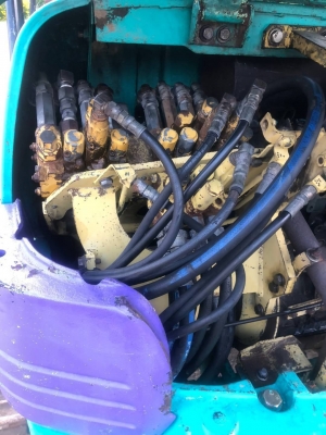 ขาย 275,000 KOMATSU pc 45-7 E เครื่องดำ พร้อมลายหัวเจาะ เครื่องดี ปั้มแรง เอวแน่น ช่วงล่างเต็ม รถสวยพร้อมใช้  รถอยู่ ปทุมธานี สามโคก 090-772-3710 090-772-3708