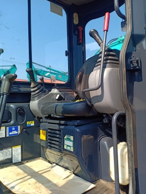 ขาย..KOBELCO SK40SR-3 เก่านอกแท้  มีลายแย๊ก ใช้งานมาน้อย..โทร 089-3818694 จ๊อย