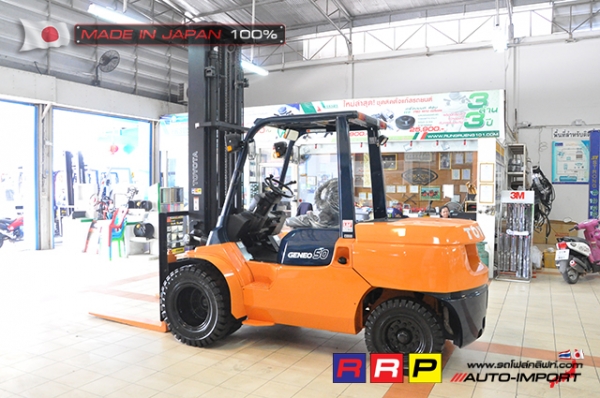 ขายรถโฟล์คลิฟท์มือสอง TOYOTA รุ่น 7FDA50-33430 นำเข้าจากประเทศญี่ปุ่น 100\% ไม่เคยใช้งานในไทย