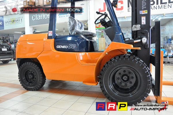 ขายรถโฟล์คลิฟท์มือสอง TOYOTA รุ่น 7FDA50-33430 นำเข้าจากประเทศญี่ปุ่น 100\% ไม่เคยใช้งานในไทย