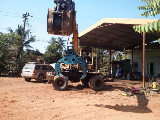 ขาย Pw100 พร้อมติดคีบไม้หมุนรอบ สนใจ0623626806