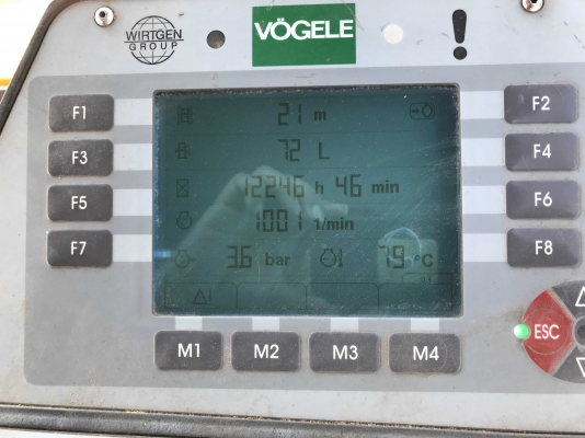 รถปูยาง VOGELE รุ่น Super 1800-2 แบบล้อแทร็ก นำเข้าจากยุโรป รถสวย ราคาไม่แพงครับ