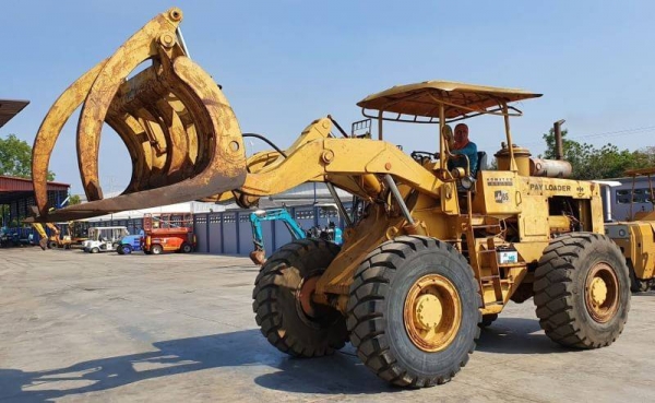 ขายด่วนราคาพิเศษ215,000บาทรถตักเอวอ่อนขนาดใหญ่เทียบเท่าWA320เพื่งนำเข้ามาใหม่จากญี่ปุ่นยังไม่เคยใช้งานในประเทศไทยเลย