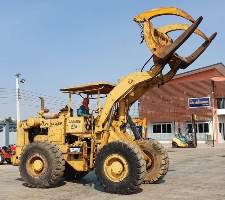ขายด่วนราคาพิเศษ215,000บาทรถตักเอวอ่อนขนาดใหญ่เทียบเท่าWA320เพื่งนำเข้ามาใหม่จากญี่ปุ่นยังไม่เคยใช้งานในประเทศไทยเลย