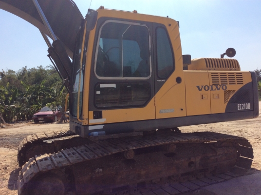 ขายรถแบคโฮVOLVO EC210Bไฟฟ้าครบแอร์เย็นปี2012ทำงาน 14xxxชม.