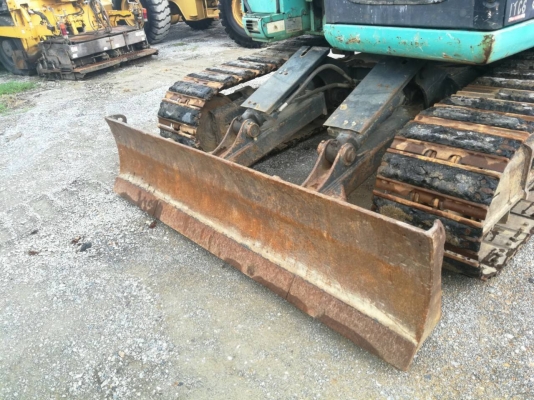 รถขุดรุ่นยอดนิยม KOBELCO SK135SR-2 YY-05 นำเข้าจากญี่ปุ่นโดยตรง โทร.090-986-2521 อ๊อบ