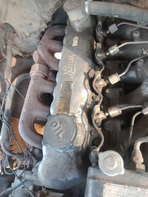 ขายรถสิบล้อดั้มช่วงล่างจ้มโบ้200เครื่องฮีโน้EH200เครื่อง175เเรงชโลกลาง