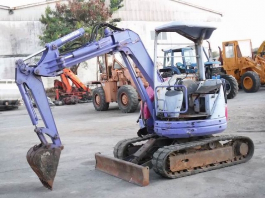 ขายรถขุดKOMATSU PC28UU-2 เครื่องยนต์3D84N คอนโทรลน้ำมัน ปั๊มเฟือง 3 ตอน รถเดิมๆเก่านอก ยังไม่เคยใช้งานในเมืองไทย