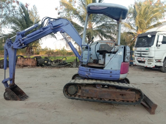 ขายรถขุดKOMATSU PC28UU-2 เครื่องยนต์3D84N คอนโทรลน้ำมัน ปั๊มเฟือง 3 ตอน รถเดิมๆเก่านอก ยังไม่เคยใช้งานในเมืองไทย