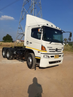 Hino 380 แรง ปี 58 สิบล้อหัวลาก รถสวยเดิมๆ ยางเต็มทุกเส้น ทะเบียนพร้อม Hino 380 แรง ปี 58 สิบล้อหัวลาก รถสวยเดิมๆ ยางเต็มทุกเส้น ทะเบียนพร้อม