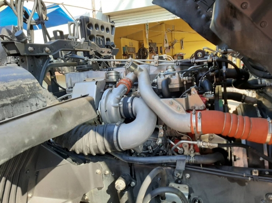 Hino 380 แรง ปี 58 สิบล้อหัวลาก รถสวยเดิมๆ ยางเต็มทุกเส้น ทะเบียนพร้อม Hino 380 แรง ปี 58 สิบล้อหัวลาก รถสวยเดิมๆ ยางเต็มทุกเส้น ทะเบียนพร้อม