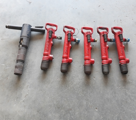 หัวสกัดลมยี่ห้อTOKU รุ่น TCA-7 และรุ่น TCB -130 สภาพสวย มาจากญี่ปุ่นครับ สนใจสอบถามเพิ่มเติมได้ครับ