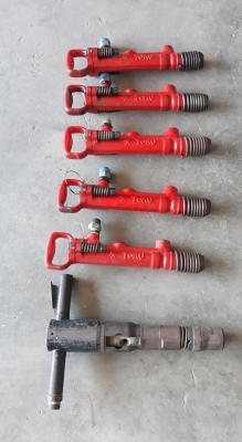 หัวสกัดลมยี่ห้อTOKU รุ่น TCA-7 และรุ่น TCB -130 สภาพสวย มาจากญี่ปุ่นครับ สนใจสอบถามเพิ่มเติมได้ครับ