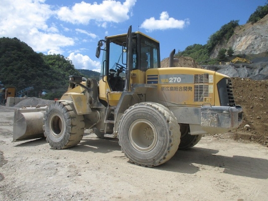 ขายรถตักล้อยาง KOMATSU WA270-5 นำเข้าเองจากญี่ปุ่น สภาพสวยพร้อมใช้งาน ถึงเร็วๆนี้ครับ