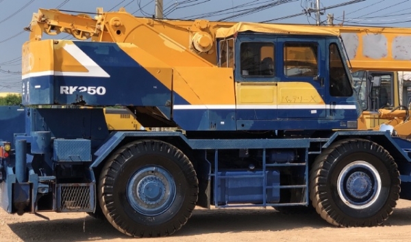 ขายรถเครน KOBELCO RK250 (ขนาด 25 ตัน) นำเข้าเองจากญี่ปุ่น สภาพสวยพร้อมใช้งาน มีVDOการทำงานครับ
