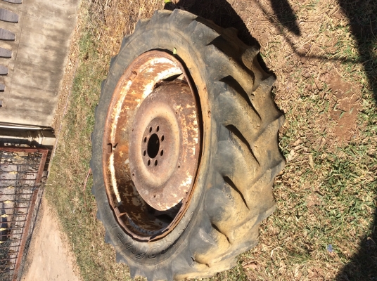 ขายล้อรถไถ13.6-38