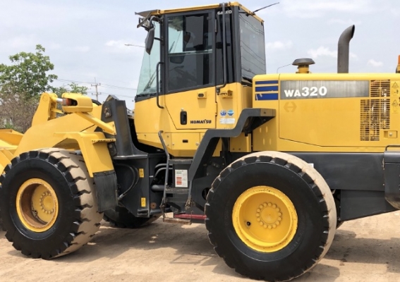 ขายรถตักล้อยาง KOMATSU WA320-6 รถนอกนำเข้าเองจากญี่ปุ่น สภาพสวยพร้อมใช้ มีVDOการทำงานครับ