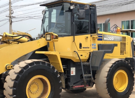 ขายรถตักล้อยาง KOMATSU WA320-6 รถนอกนำเข้าเองจากญี่ปุ่น สภาพสวยพร้อมใช้ มีVDOการทำงานครับ