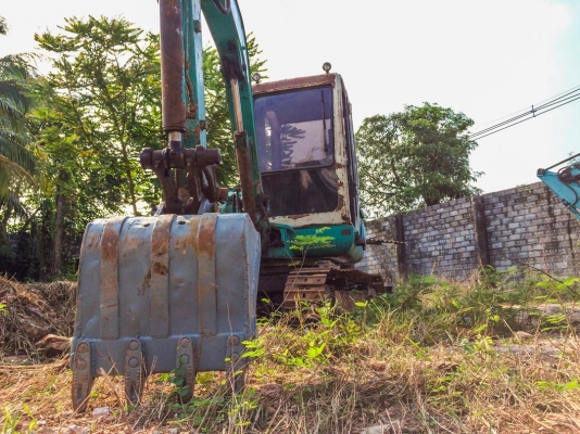 รถขุด KOMATSU รุ่น PC25 ขนาด 3 ตัน