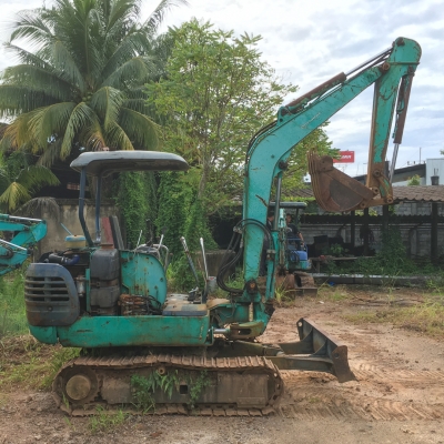 รถขุด KOMATSU รุ่น PC30R-8 ขนาด 3 ตัน มือสอง รถขุด KOMATSU รุ่น PC30R-8 ขนาด 3 ตัน มือสอง