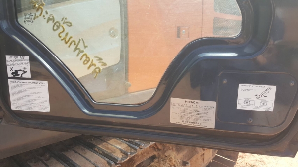 ขาย แบคโฮ HITACHI ZX200-5G รถออกห้างมือเดียวปี 57 ใช้งาน 10,000 ชม. รถเดิมสวยเต็มทุกระบบ เล่มทะเบียนครบ