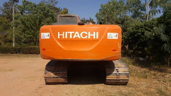 ขาย แบคโฮ HITACHI ZX200-5G รถออกห้างมือเดียวปี 57 ใช้งาน 10,000 ชม. รถเดิมสวยเต็มทุกระบบ เล่มทะเบียนครบ