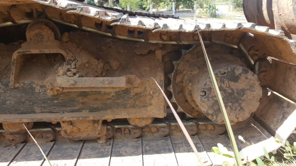 ขาย แบคโฮ HITACHI ZX200-5G รถออกห้างมือเดียวปี 57 ใช้งาน 10,000 ชม. รถเดิมสวยเต็มทุกระบบ เล่มทะเบียนครบ