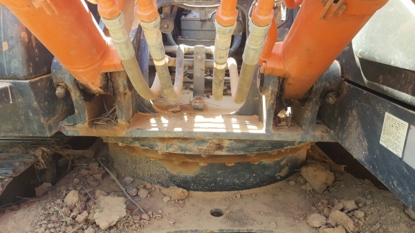 ขาย แบคโฮ HITACHI ZX200-5G รถออกห้างมือเดียวปี 57 ใช้งาน 10,000 ชม. รถเดิมสวยเต็มทุกระบบ เล่มทะเบียนครบ