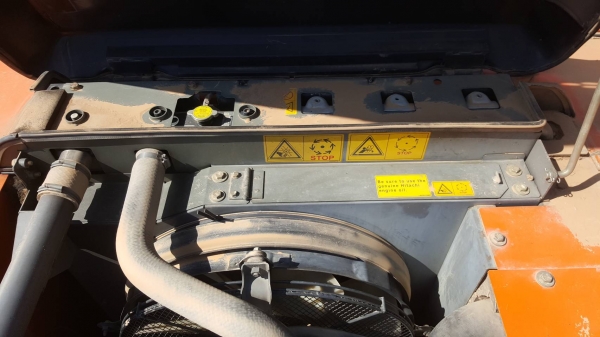 ขาย แบคโฮ HITACHI ZX200-5G รถออกห้างมือเดียวปี 57 ใช้งาน 10,000 ชม. รถเดิมสวยเต็มทุกระบบ เล่มทะเบียนครบ