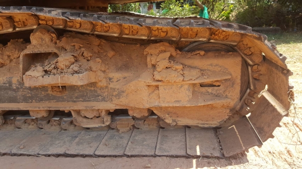 ขาย แบคโฮ HITACHI ZX200-5G รถออกห้างมือเดียวปี 57 ใช้งาน 10,000 ชม. รถเดิมสวยเต็มทุกระบบ เล่มทะเบียนครบ