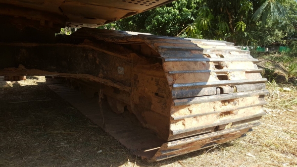 ขาย แบคโฮ HITACHI ZX200-5G รถออกห้างมือเดียวปี 57 ใช้งาน 10,000 ชม. รถเดิมสวยเต็มทุกระบบ เล่มทะเบียนครบ