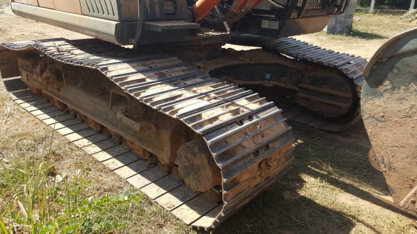 ขาย แบคโฮ HITACHI ZX200-5G รถออกห้างมือเดียวปี 57 ใช้งาน 10,000 ชม. รถเดิมสวยเต็มทุกระบบ เล่มทะเบียนครบ