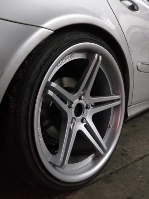 ล้อลาย ADV1 ขอบ20 พร้อมยาง 245 35 20 ปี17 ราคาไม่แพง