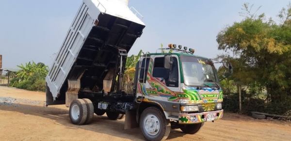 6ล้อดั้ม Hino FF172 พร้อมใช้ แชซซีสวย ยางดี