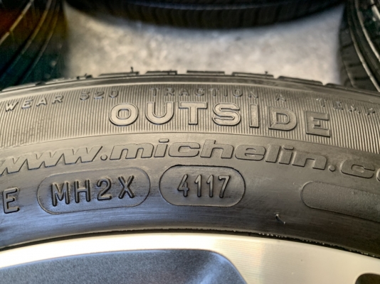 ล้อแม็ก Honda City ตัวท็อป ขอบ 15 พร้อมยาง 175-65-15 Michelin ปลายปี 17 ล้อสวย ดอกยางหนา