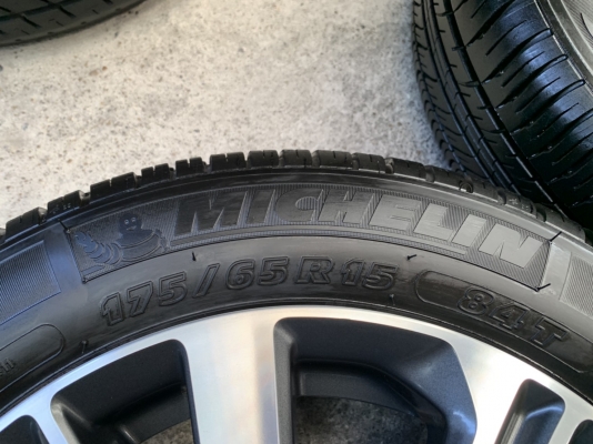 ล้อแม็ก Honda City ตัวท็อป ขอบ 15 พร้อมยาง 175-65-15 Michelin ปลายปี 17 ล้อสวย ดอกยางหนา