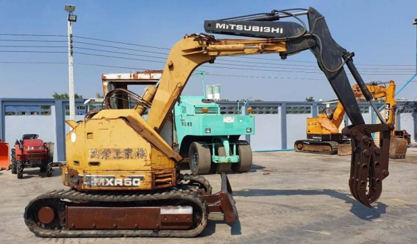 ขายด่วน195,000บาทรถแบคโฮมิสซูฮานิคMS50หนัก5ตันติดตัวหนีบมาพร้อมบุ้งกี้2ใบรถแบคโฮมิสซูฮานิคเครื่อง4สูบดีปั่มแรงรถนอกเพิ่งนำเข้ามาใหม่ยังไม่เคยใช้งานในเมืองไทยเลย