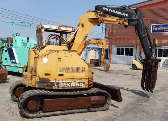 ขายด่วน195,000บาทรถแบคโฮมิสซูฮานิคMS50หนัก5ตันติดตัวหนีบมาพร้อมบุ้งกี้2ใบรถแบคโฮมิสซูฮานิคเครื่อง4สูบดีปั่มแรงรถนอกเพิ่งนำเข้ามาใหม่ยังไม่เคยใช้งานในเมืองไทยเลย