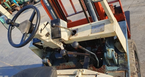 ขายด่วนราคาพิเศษ85,000บาทรถยกนิสันFG20-18ยก2ตันเสาสูง3เมตรยกจริงวิ่งได้จริงหนัก2สบายๆรถนอกสวยๆนำเข้ายังไม่เคยใช้งานในเมืองไทยเลย