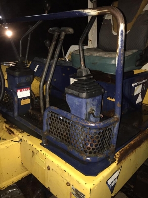 ขายรถขุดเล็กนำเข้าจากญี่ปุ่นแท้100\% ยี่ห้อ komatsu pc20-6 สภาพสวย พร้อมใช้งานระบบ ดีมาก รถ2000ชั่วโมง สนใจสอบถามได้ที่ 089-2579650
