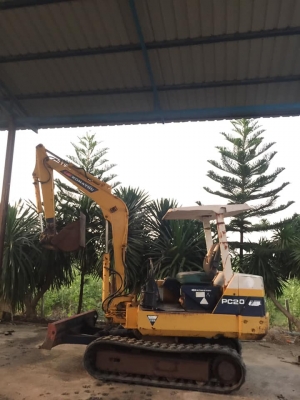 ขายรถขุดเล็กนำเข้าจากญี่ปุ่นแท้100\% ยี่ห้อ komatsu pc20-6 สภาพสวย พร้อมใช้งานระบบ ดีมาก รถ2000ชั่วโมง สนใจสอบถามได้ที่ 089-2579650